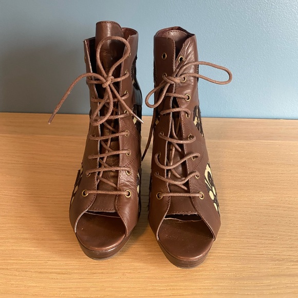 Floral Print Open Toe Ankle Boots - Picture 4 of 12